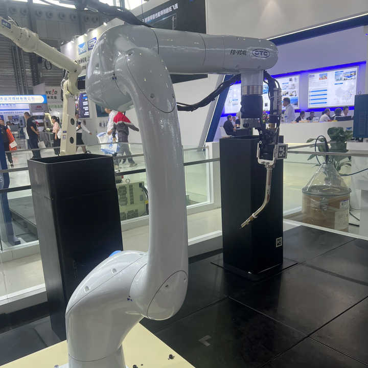 Optimum Collaborative Robot for Arc Welding New Welding Robot Arm Collaborative Robot With Simple Operation FD-VC4L