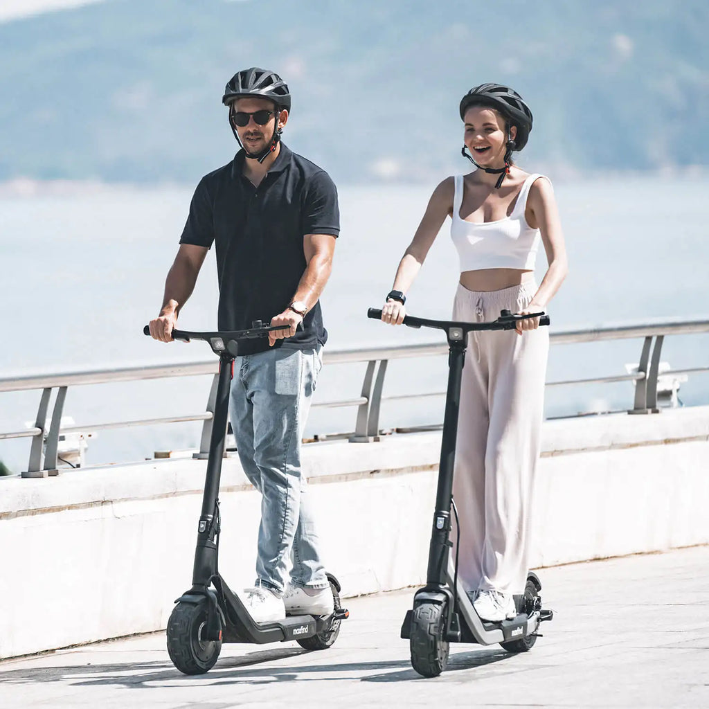 Maxfind Glider G5 2023: Dual Motor Electric Scooter for Adults with 25 Mph Top Speed - Long-Range & Fast Riding Experience