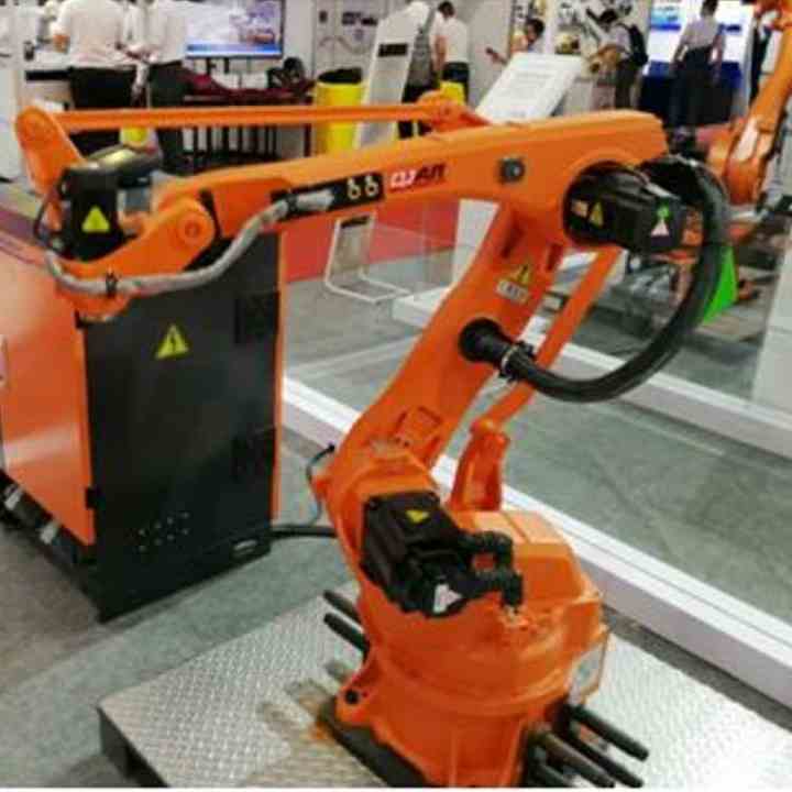Handling Robotic Arm 4 China QJAR QJR130-3100M With CNGBS Robot Gripper Guide Rail Dress Pack For Palletizing Solutions