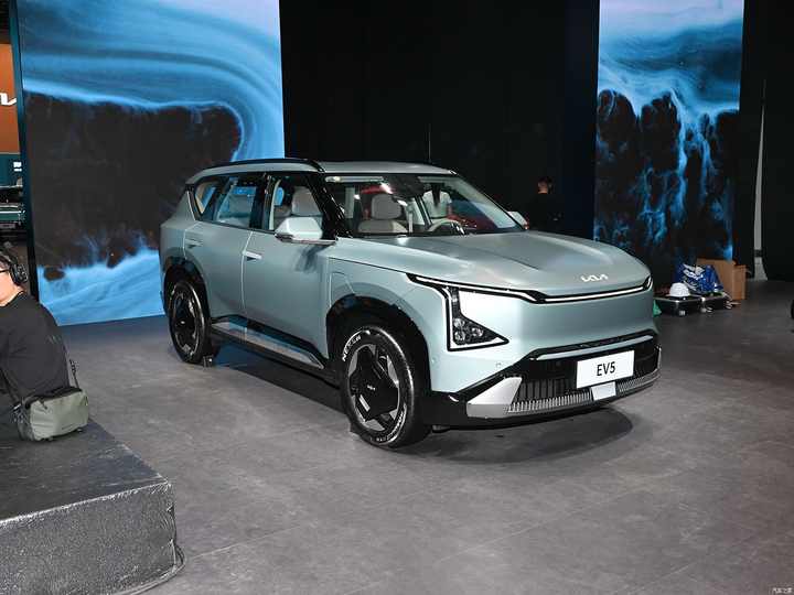 2025 Kia EV5 Luxury SUV 720km Long Range Openable Sunroof High Quality Pure Electric New Energy Vehicle Electric 2025 Kia EV5