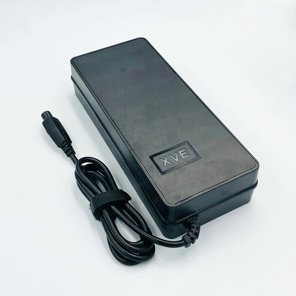 INMOTION V11 84V 2.5A Original Charger 210W Lithium Battery 3 Prong EUC Max 4.0A V11 Charger Electric Scooter Parts Accessories