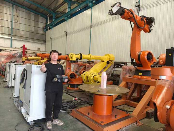 Robot Tabpe Rotation 7 axis robot kuka with rotation table for 3d engraving and cutting on ...