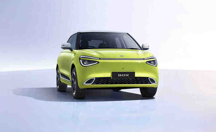 2024 Dongfeng EV SUV Nammi 01 330km RHD Mini Electric Vehicle with 01 Warranty Right Hand Drive Car New Arrival