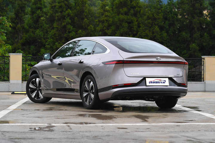 Changan Qiyuan A07 515 New Energy Vehicle Pure Electric Car with Lithium Battery and EV Motor Type Available for Sale