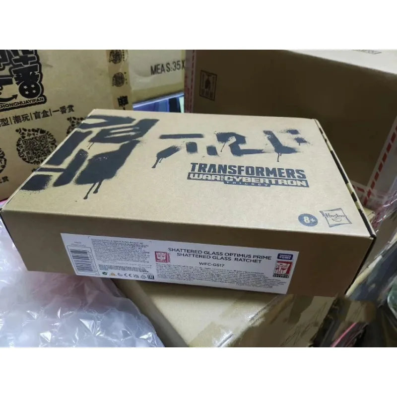 New in Stock Takara Tomy Transformers ToyGenerations Selects WFC-GS17 Shattered GlassOptimus Prime &Ratchet Action Figure Robot