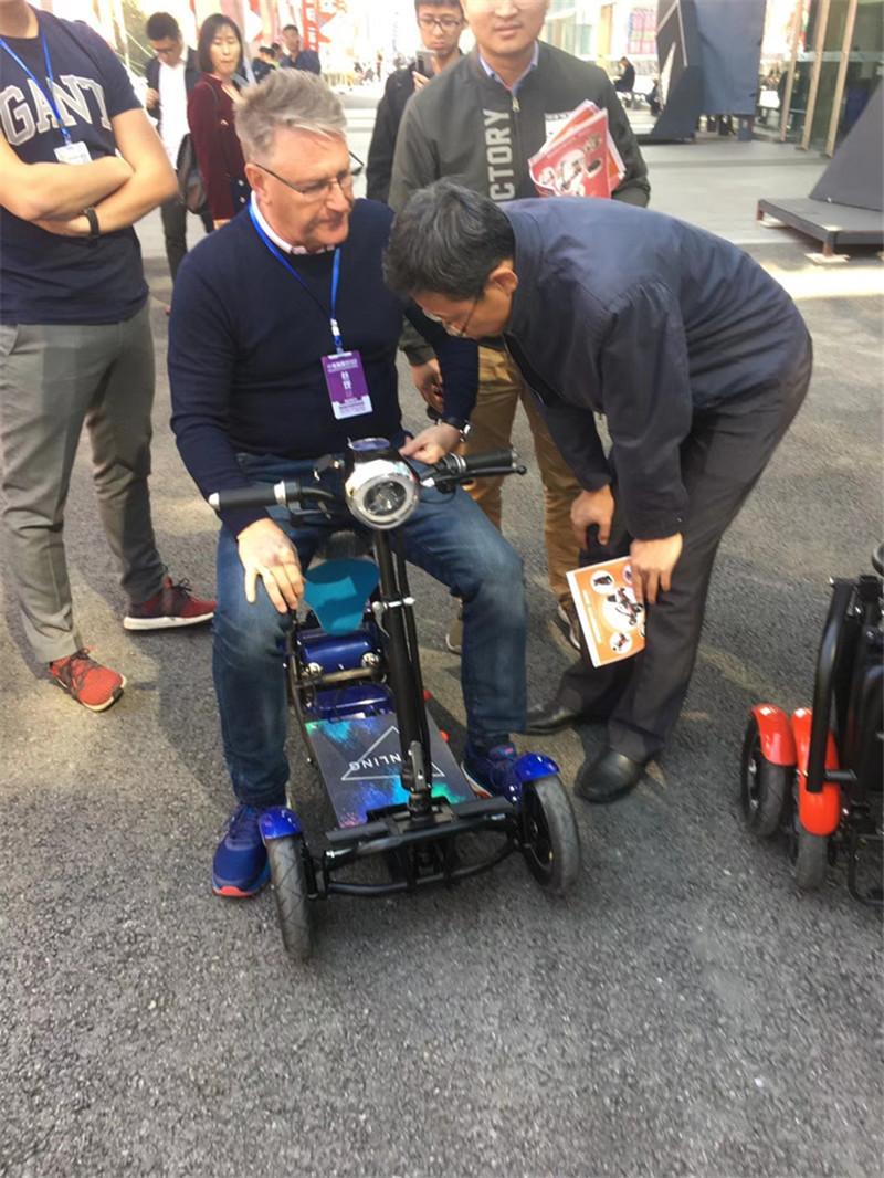 Daibot Four Wheel Electric Skateboard Portable Electric Scooters 10 Inch 36V Foldable Electric Scooter For Disabled/Elderly