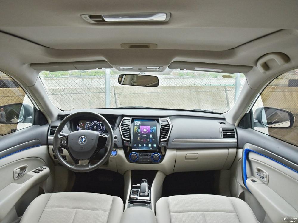 high quality more than 400km range  fast and slow charging 4 doors 5 seats automatic eu-certified electric car  adult