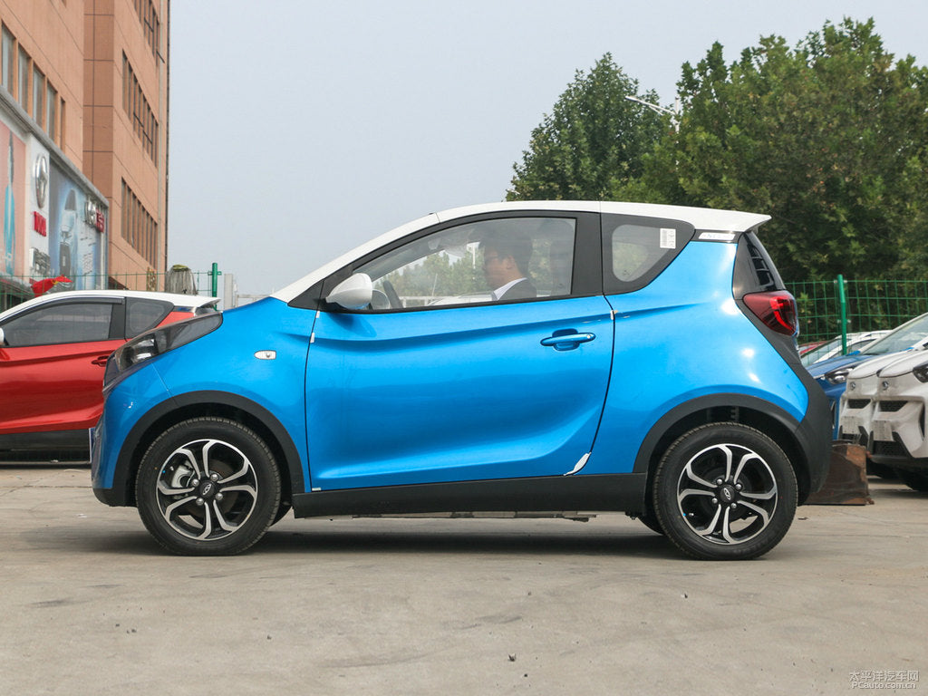 high Speed 4 Wheel Mini Solar Electric Car Made In China In SKD